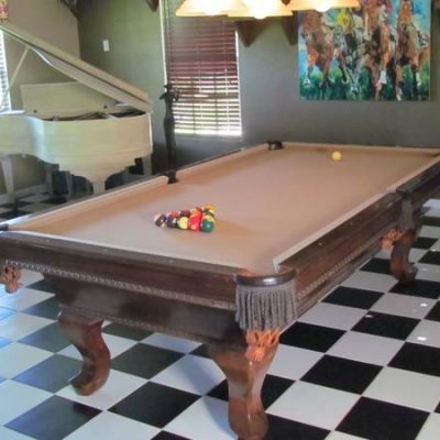 Pool Table-Leather Pockets!